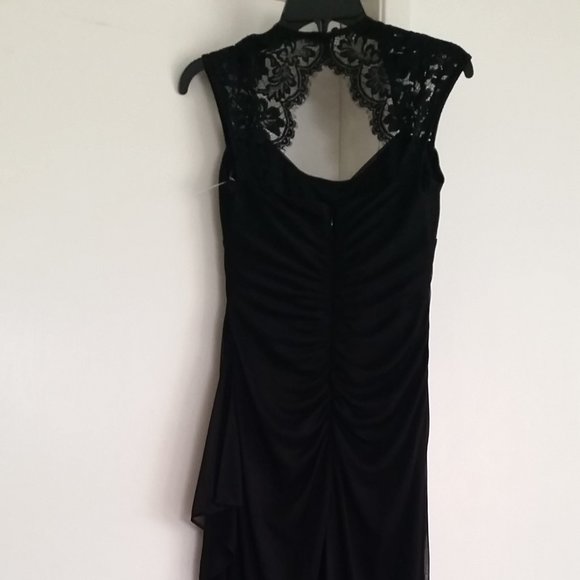 Xscape Gown - Size 4 - Picture 2 of 10